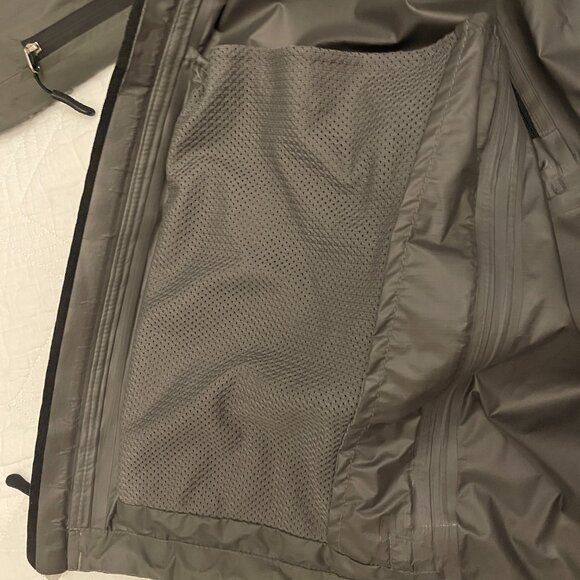 Timberland Rain Jacket/Wind Breaker - Picture 11 of 16